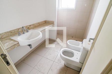 Apartamento à venda com 515m², 7 quartos e 4 vagasBanheiro da Suíte 1
