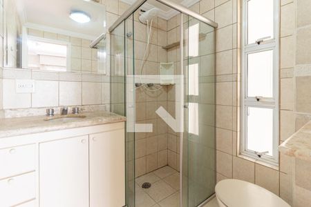 Apartamento à venda com 130m², 3 quartos e 1 vaga Apartamento à venda com 130m², 3 quartos e 1 vagaSuíte - Banheiro 1