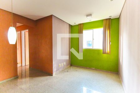 Sala de apartamento para alugar com 2 quartos, 42m² em Vila Sao Carlos, Itaquaquecetuba
