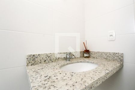 Banheiro suite de apartamento à venda com 1 quarto, 54m² em Passo D’areia, Porto Alegre