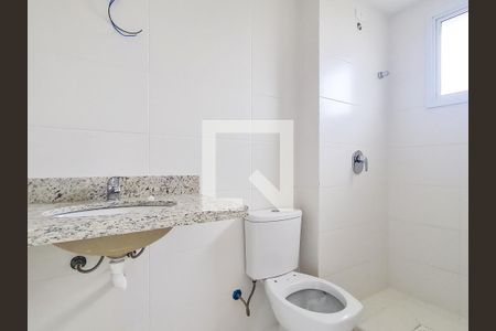 Banheiro suite de apartamento à venda com 1 quarto, 54m² em Passo D’areia, Porto Alegre