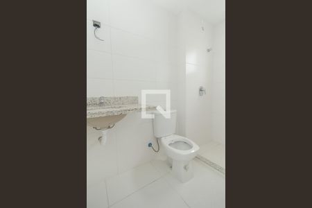 Banheiro da Suíte de apartamento à venda com 1 quarto, 50m² em Passo D’areia, Porto Alegre