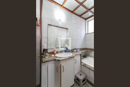 Apartamento à venda com 220m², 4 quartos e 4 vagasBanheiro da Suíte