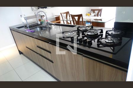 Apartamento à venda com 84m², 2 quartos e 2 vagas Apartamento à venda com 84m², 2 quartos e 2 vagasCozinha