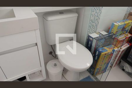 Apartamento à venda com 84m², 2 quartos e 2 vagas Apartamento à venda com 84m², 2 quartos e 2 vagasBanheiro