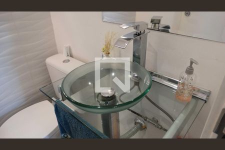 Apartamento à venda com 84m², 2 quartos e 2 vagas Apartamento à venda com 84m², 2 quartos e 2 vagasBanheiro