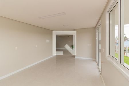 Casa à venda com 192m², 3 quartos e 2 vagas Casa à venda com 192m², 3 quartos e 2 vagasCozinha e Área de Serviço