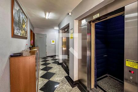 Apartamento para alugar com 55m², 2 quartos e 1 vagaHall de entrada