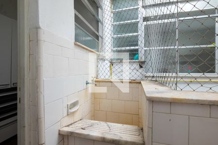 Apartamento à venda com 65m², 2 quartos e 1 vagaÁrea de Serviço