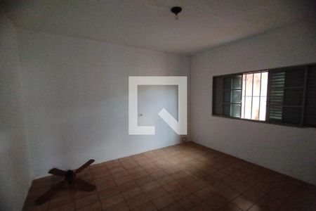 Dormitório 01 de casa para alugar com 2 quartos, 90m² em Ipiranga, Ribeirão Preto