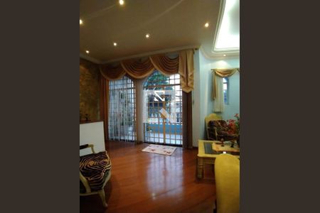 Casa à venda com 4 quartos, 300m² em Jardim Textil, São Paulo