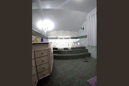 Casa à venda com 300m², 4 quartos e 4 vagas