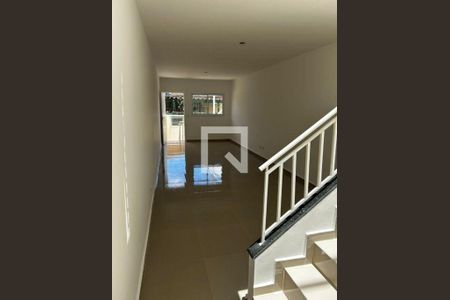 Casa à venda com 3 quartos, 90m² em Rio Pequeno, São Paulo