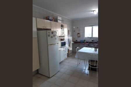 Casa à venda com 3 quartos, 200m² em Jardim Odete, São Paulo