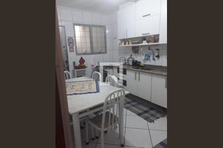 Casa à venda com 3 quartos, 108m² em Vila Tiradentes, São Paulo