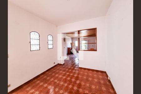 Casa à venda com 5 quartos, 260m² em Vila Indiana, São Paulo