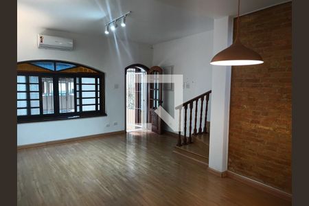 Casa à venda com 118m², 2 quartos e 2 vagas