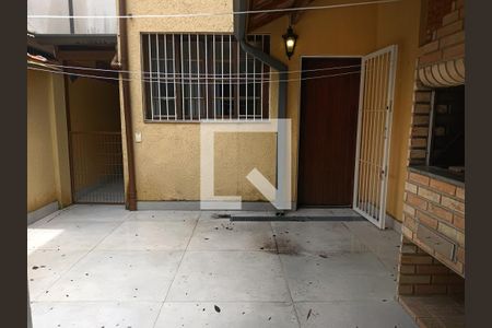 Casa à venda com 118m², 2 quartos e 2 vagas