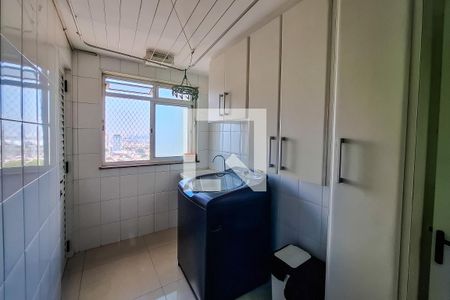 Apartamento à venda com 140m², 3 quartos e 2 vagas Apartamento à venda com 140m², 3 quartos e 2 vagasÁrea de Serviço