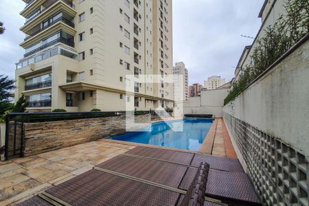 Apartamento à venda com 140m², 3 quartos e 2 vagas Apartamento à venda com 140m², 3 quartos e 2 vagasÁrea comum - Piscina