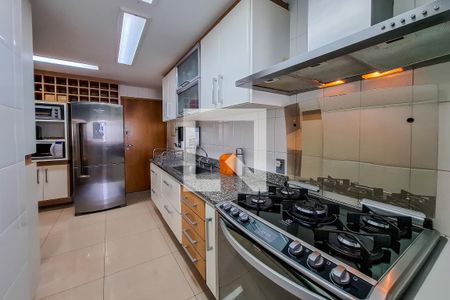 Apartamento à venda com 140m², 3 quartos e 2 vagas Apartamento à venda com 140m², 3 quartos e 2 vagasCozinha
