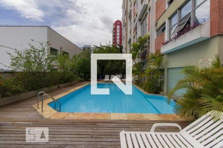 Apartamento à venda com 90m², 1 quarto e 1 vaga Apartamento à venda com 90m², 1 quarto e 1 vagaÁrea comum - Piscina