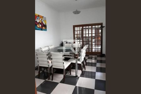 Casa à venda com 3 quartos, 251m² em Jardim Santa Mena, Guarulhos