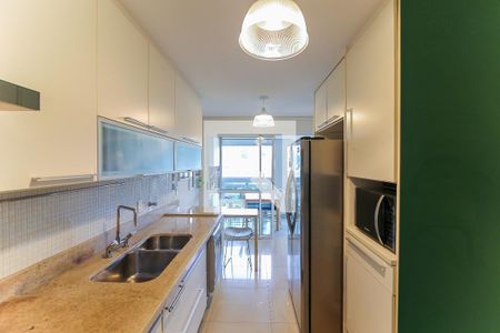 Apartamento à venda com 178m², 3 quartos e 3 vagasCozinha