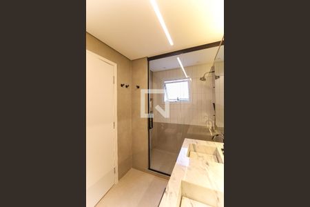 Apartamento à venda com 178m², 3 quartos e 3 vagasBanheiro da Suíte 2