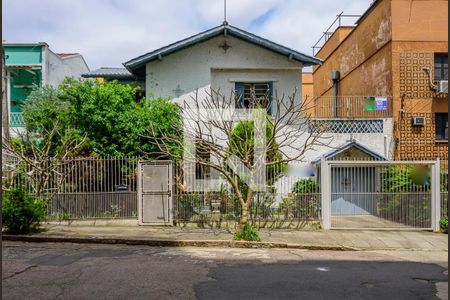 Casa à venda com 250m², 2 quartos e 5 vagasFachada