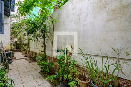 Casa à venda com 250m², 2 quartos e 5 vagasQuintal