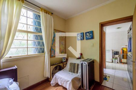 Casa à venda com 250m², 2 quartos e 5 vagasQuarto de Serviço