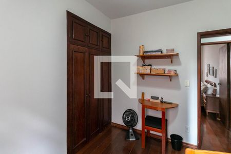 Quarto 1 de apartamento à venda com 2 quartos, 75m² em Santo Antônio, Belo Horizonte