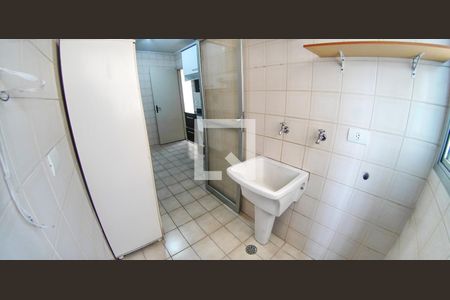 Área de Serviço de apartamento para alugar com 2 quartos, 52m² em Jardim Cláudia, São Paulo