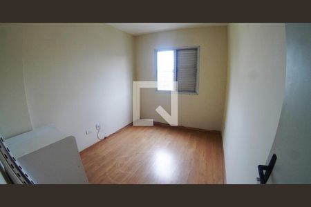 Quarto 2 de apartamento para alugar com 2 quartos, 52m² em Jardim Cláudia, São Paulo