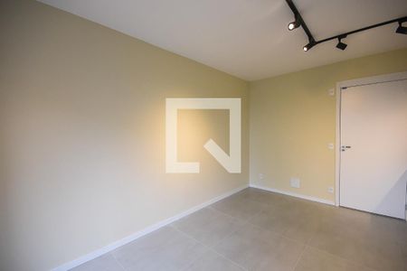 Sala de kitnet/studio para alugar com 1 quarto, 32m² em Jardim Panorama, São Paulo