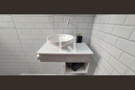 Casa à venda com 180m², 4 quartos e 3 vagasBanheiro Quarto 2 suíte