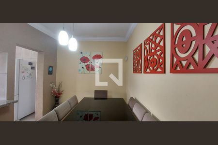 Casa à venda com 180m², 4 quartos e 3 vagasCozinha