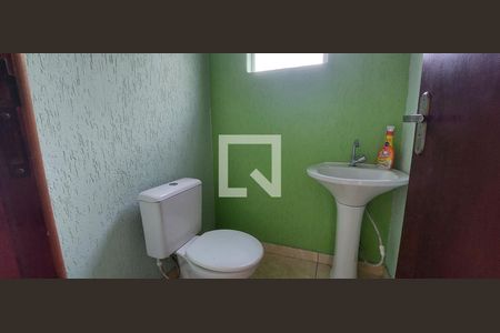 Casa à venda com 180m², 4 quartos e 3 vagasBanheiro 5