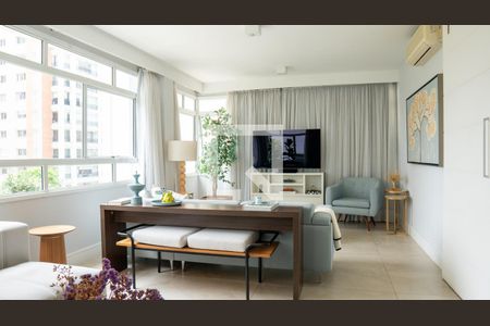 Sala de apartamento à venda com 3 quartos, 210m² em Santa Cecília, São Paulo