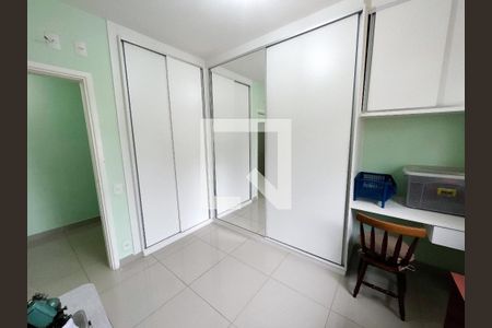 Casa à venda com 193m², 4 quartos e 4 vagasQuarto
