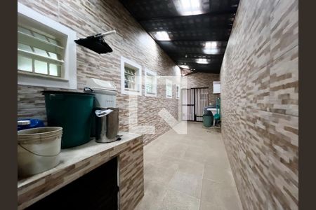 Casa à venda com 193m², 4 quartos e 4 vagasÁrea de Serviço