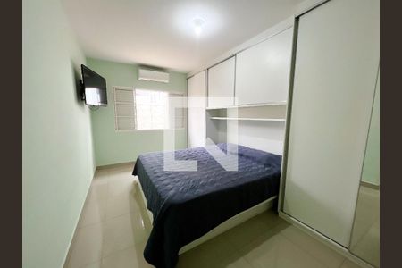 Casa à venda com 193m², 4 quartos e 4 vagasQuarto 