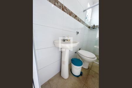 Casa à venda com 193m², 4 quartos e 4 vagasBanheiro 