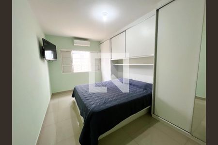 Casa à venda com 193m², 4 quartos e 4 vagasQuarto 