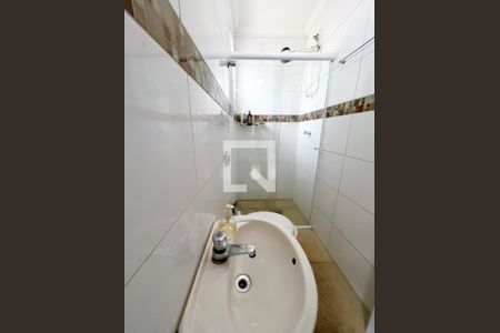 Casa à venda com 193m², 4 quartos e 4 vagasBanheiro 