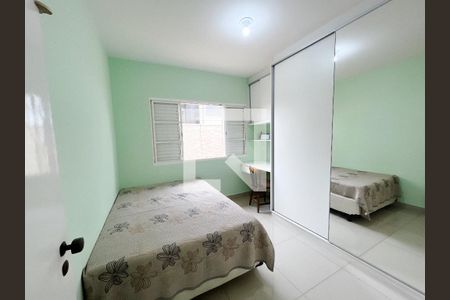 Casa à venda com 193m², 4 quartos e 4 vagasQuarto 