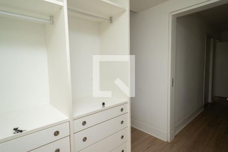 Apartamento à venda com 132m², 3 quartos e 1 vagaCloset - Suíte 