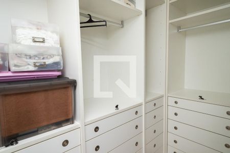 Apartamento à venda com 132m², 3 quartos e 1 vagaCloset - Suíte 