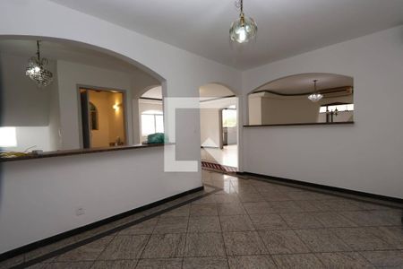 Sala  de casa à venda com 4 quartos, 320m² em Jardim Avelino, São Paulo